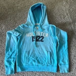 Hollister women’s size s cyan blue ombré hoodie